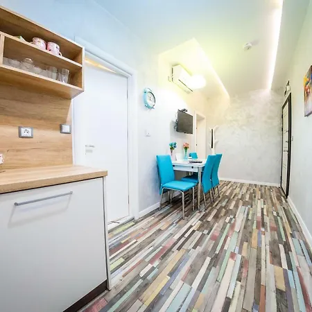 Colour Life -no Window