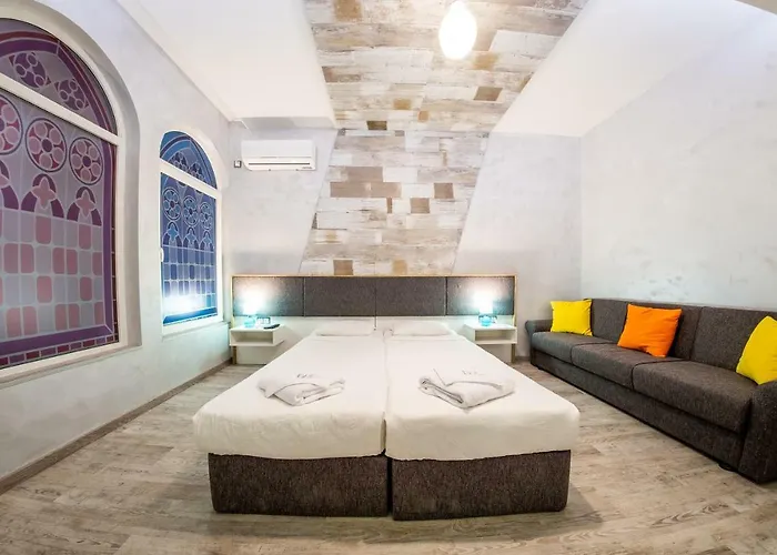 Colour Life -no Window Sofia